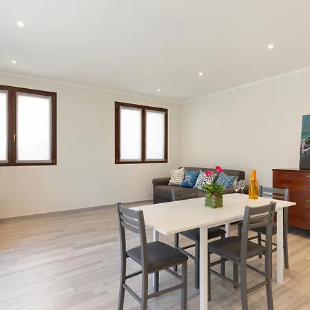 Casa Noce With Pool Ferienhaus *