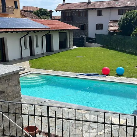 Casa vacanze Casa Noce With Pool