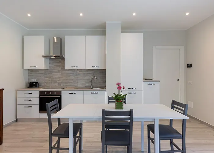 Dom wakacyjny Casa Noce With Pool Vezzo